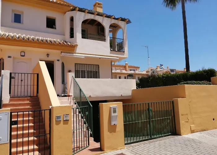 Beachside Townhouse - Sleeps 8 Feriehus