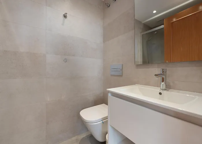 Beachside Townhouse - Sleeps 8 * Marbella