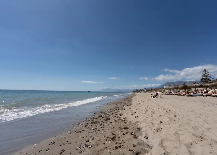 Feriehus Beachside Townhouse - Sleeps 8 Marbella