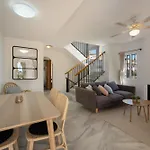 Beachside Townhouse - Sleeps 8 Marbella