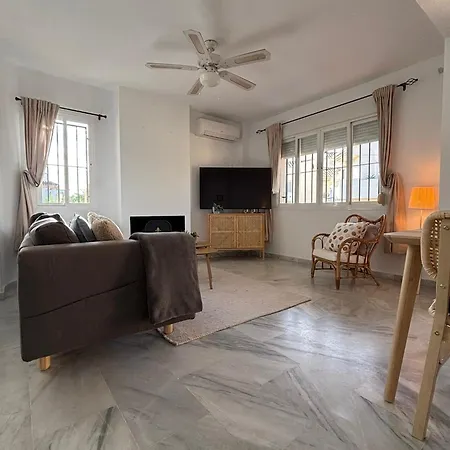 Beachside Townhouse - Sleeps 8 בית נופש *