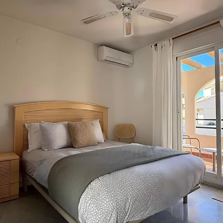 Beachside Townhouse - Sleeps 8