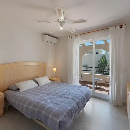 Beachside Townhouse - Sleeps 8 * ماربيا
