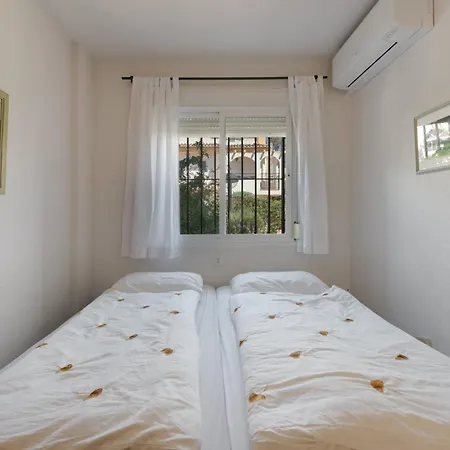 بيت للعطل Beachside Townhouse - Sleeps 8