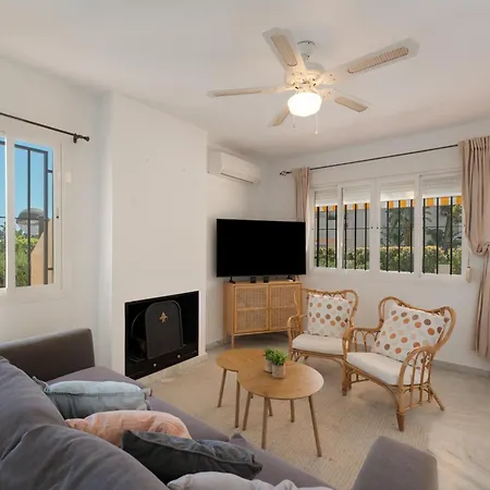 Σπίτι διακοπών Beachside Townhouse - Sleeps 8 *