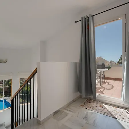 Beachside Townhouse - Sleeps 8