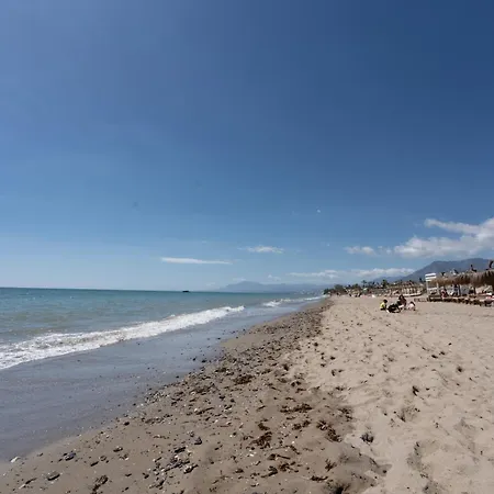 Beachside Townhouse - Sleeps 8 بيت للعطل