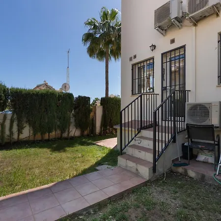 بيت للعطل Beachside Townhouse - Sleeps 8 *