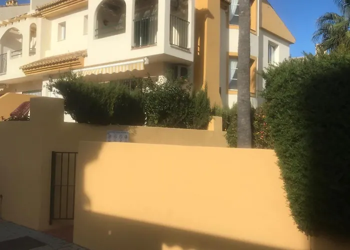 Beachside Townhouse - Sleeps 8