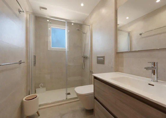 Beachside Townhouse - Sleeps 8 Holiday home *