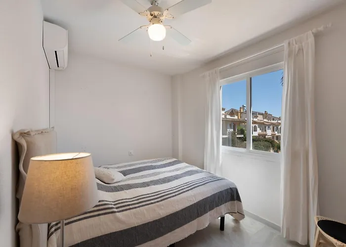 Beachside Townhouse - Sleeps 8 بيت للعطل *