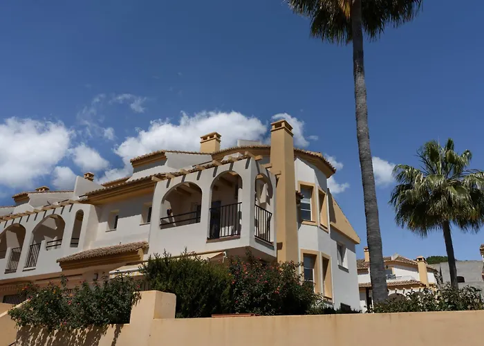 Holiday home Beachside Townhouse - Sleeps 8 *